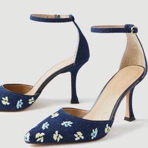 Ann Taylor Navy Blue Floral Embroidered Design Flowers Pointed Heels Sandals